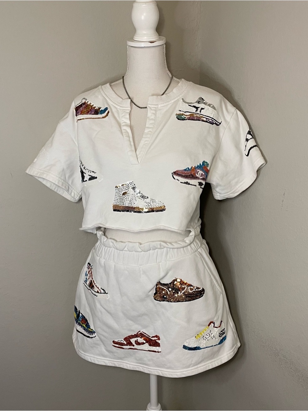 Queen of sparkles NWOT White Sequin Sneaker Embroidered Women’s Shorts
